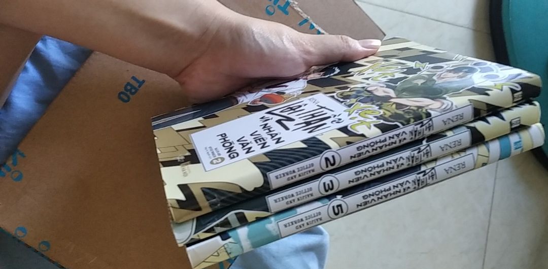 Xinh đẹp tỵt vời. Mua trúng đợt sale 50% đúng là quá hời luôn. Truyện cute sẵn ròi, tác phong làm việc của Tiki rất nhanh chóng nên càng cute hơn :3 tiếc cái mua 3 cuốn không cuốn nào có bookmark mà đau đớn gục ngã ghê :((