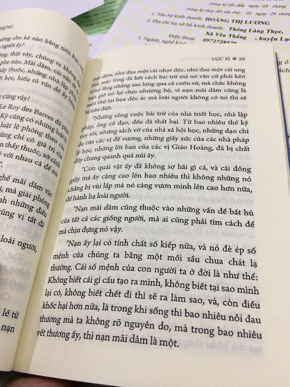 Sách đẹp, bìa cứng cáp, giấy ngà chống loá, in rõ nét.