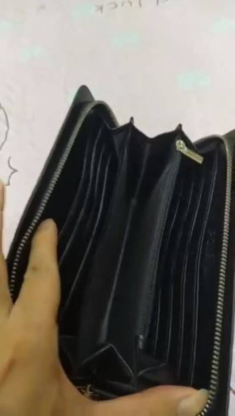 Sản phẩm đúng như hình da mềm, đường nét tinh tế, đáng mua với tầm tiền