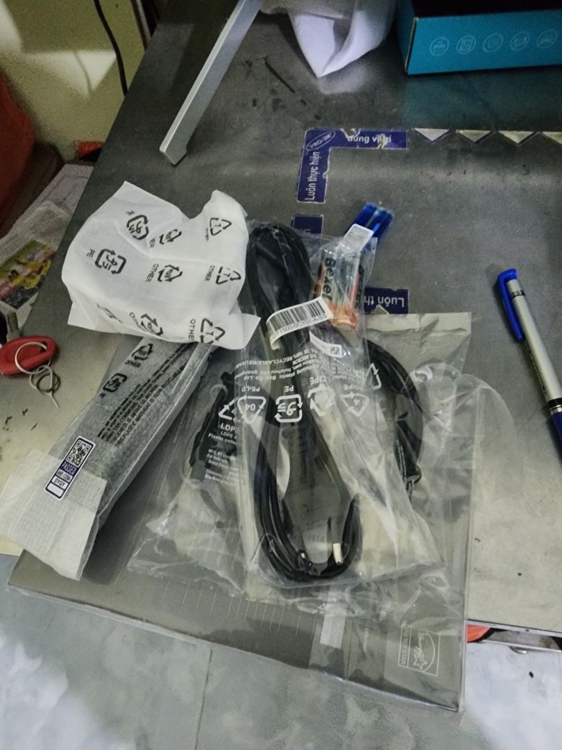 Vẫn là phong cách đóng gói cẩn thận đậm chất Tiki.
Pass vs âm thanh rõ ràng. Phù hợp tròng riêng 20m quay đầu. Vẫn là phong cách đóng gói cẩn thận đậm chất Tiki.
Pass vs âm thanh rõ ràng. Phù hợp tròng riêng 20m quay đầu.