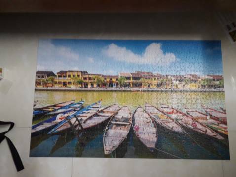 vô cùng hài lòng, đóng gói kĩ và hình in rất đẹp, mảnh ghép dày dặn chắc chắn. trong lúc ghép nhà mik mưa có ướt 1/3 số mảnh ghép nhưng đep phơi khô rồi vẫn xếp được bình thường, thậm chí là ko bong tróc. đây là bộ thứ 2 mua ở Minh Châu rồi chất lượng vẫn tốt nha.