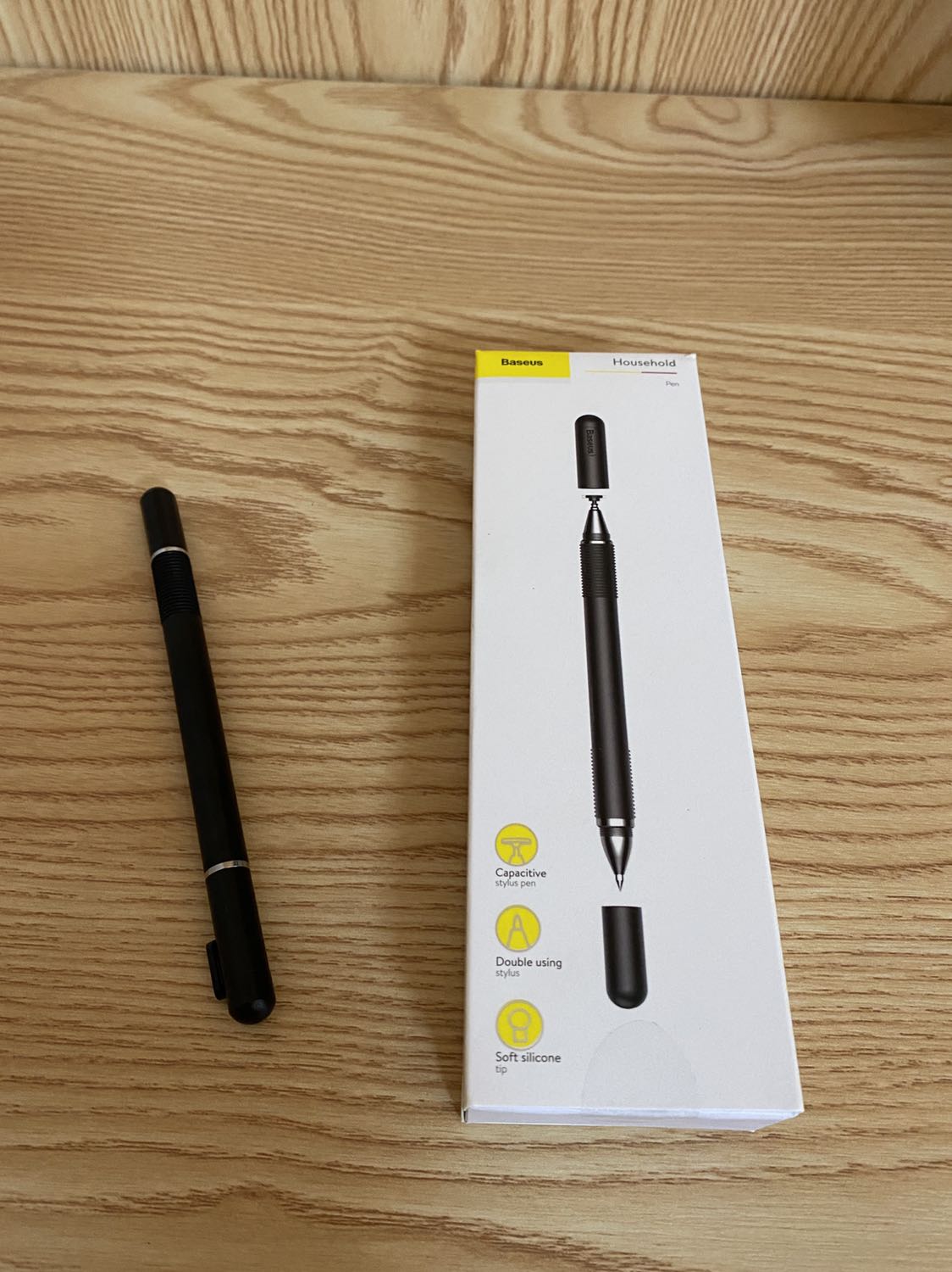 Hàng đúng mô tả. Đóng gói cẩn thận, giao hàng đúng hẹn. 

Đã dùng thử với iPad Pro 11 nhưng đúng là không hữu ích lắm với nhu cầu của mình.