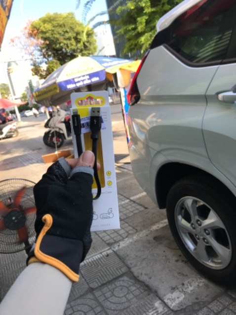 Xài tiện lợi ,gọn gàng nhưng nhìn nhựa không chắc chắn lắm…giá cả cũng cao,giao hàng nhanh và nhiệt tình !