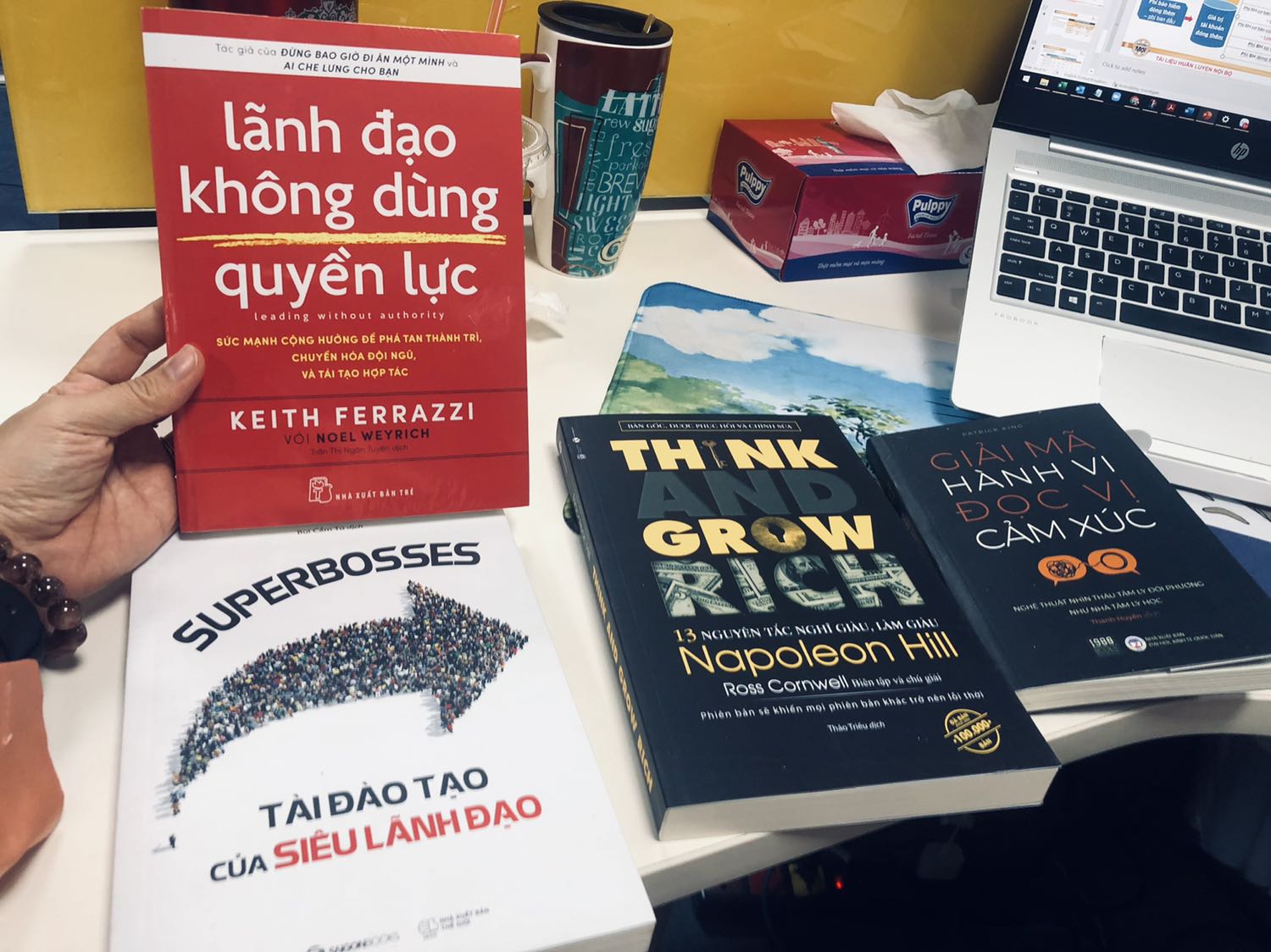 Sách đẹp mới cứng, giao nhanh, của tiki giao nên rất hài lòng, có điều mấy đợt sau này không thấy hoá đơn điện tử đính kèm trong đơn hàng đã giao như những lần đặt trước!