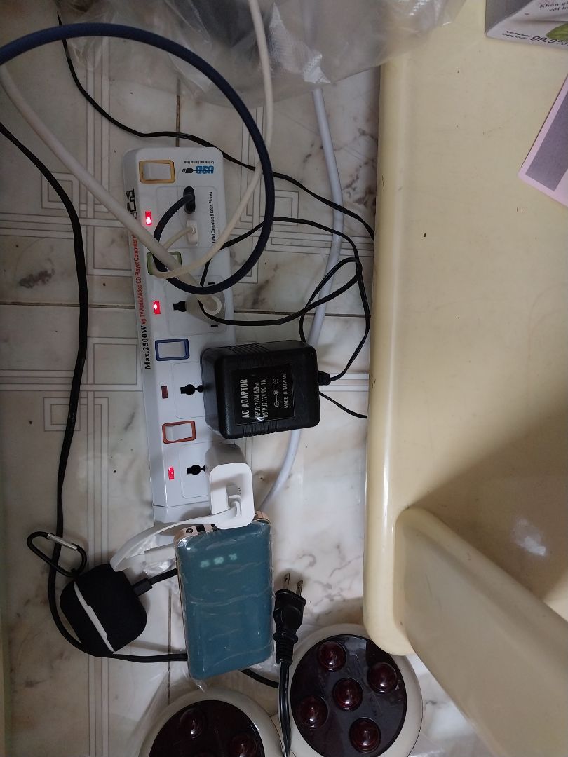 ổ cắm rất tốt,  có nút bật tắt từng ổ cắm nhỏ rất tiện và an toàn. shop giao hàng nhanh. tăng shop 5 sao.