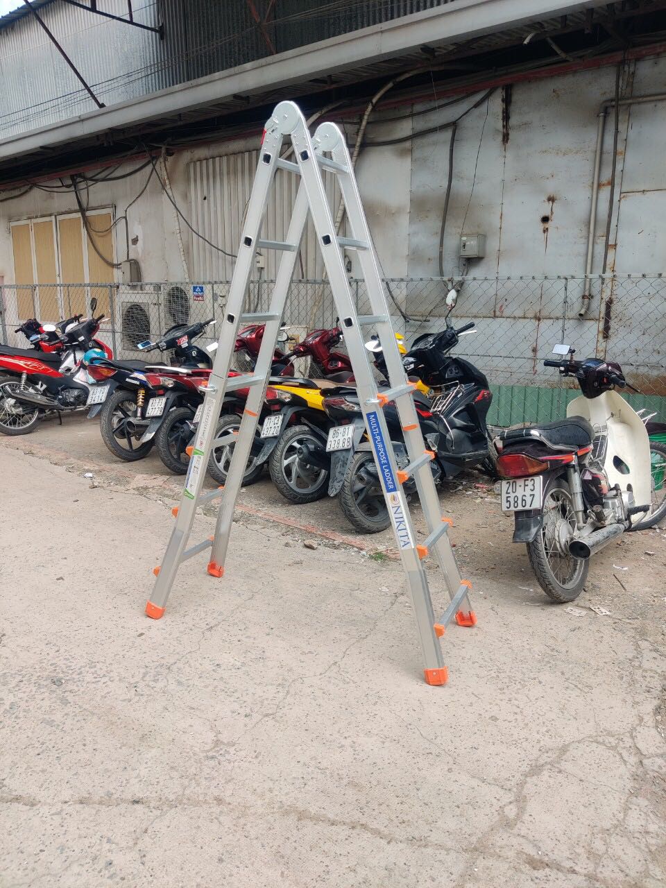 Thang chắc chắn, đóng gói cẩn thận, shiper vui vẽ nhiệt tình, oke cho shop 5 sao. Lần sau lại ủng hộ.