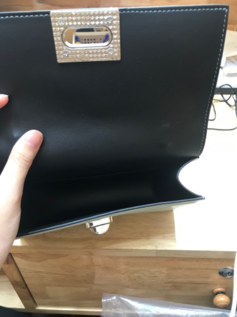 chất vải đẹp , da chống thấm nước tốt ạ , bền đẹp dễ phối đồ khi đi chơi 
sẽ luôn ủng hộ shop trong thời gian gần nhất ạ ❤️❤️❤️