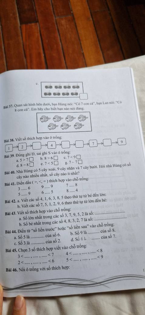 Chu in trang den, sach in binh thuong.