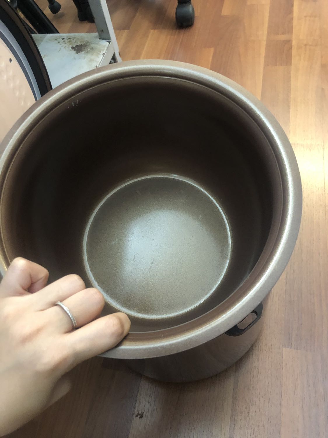 Đã nhận được sản phẩm, sản phẩm đóng gói chắc chắn. Sử dụng tốt, nên mua dùng . Hàng chính hãng