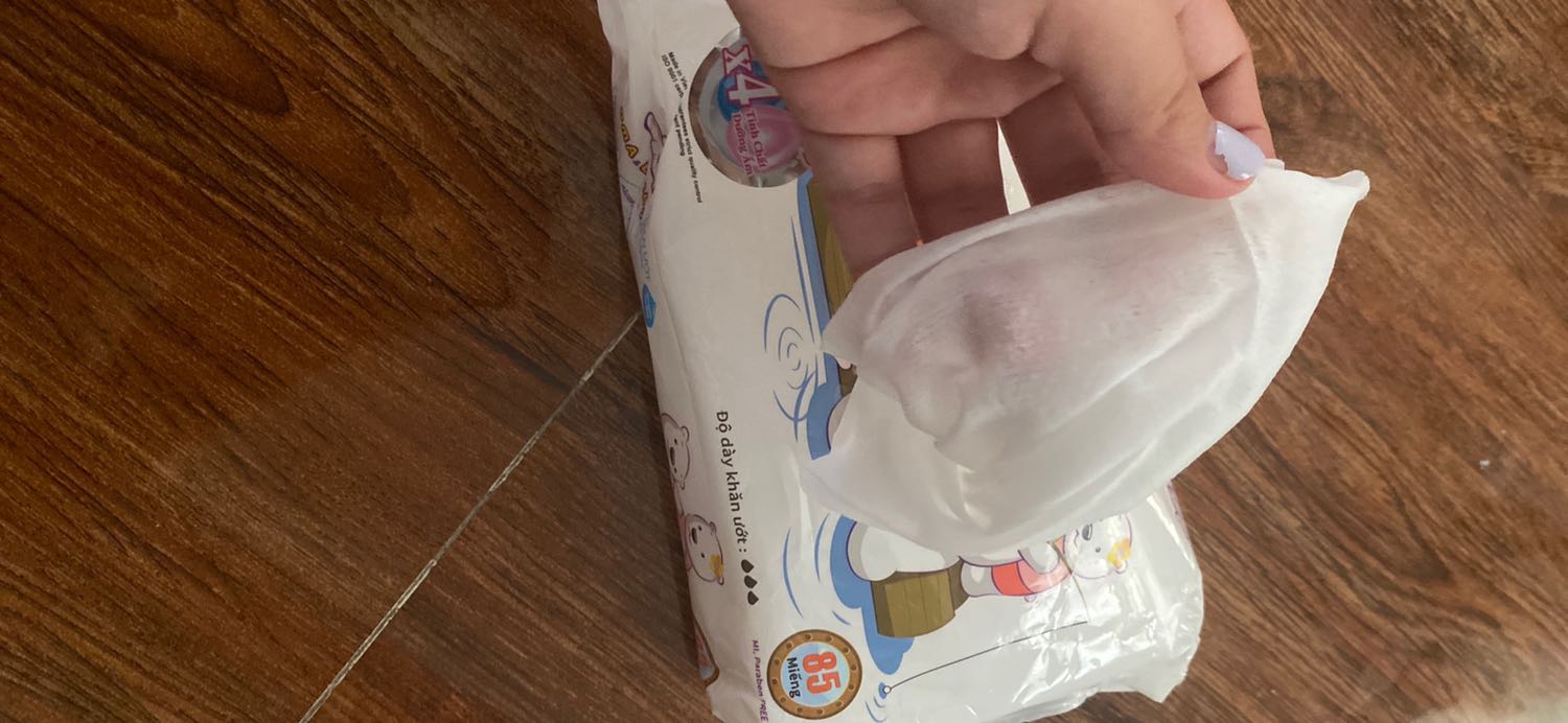 Rất an toàn cho bé, sản phẩm dùng lau tay rất sạch.
Các bọt nhỏ li ti giúp lau tay sạch hơn mà ko nhờn rít lun á 😁