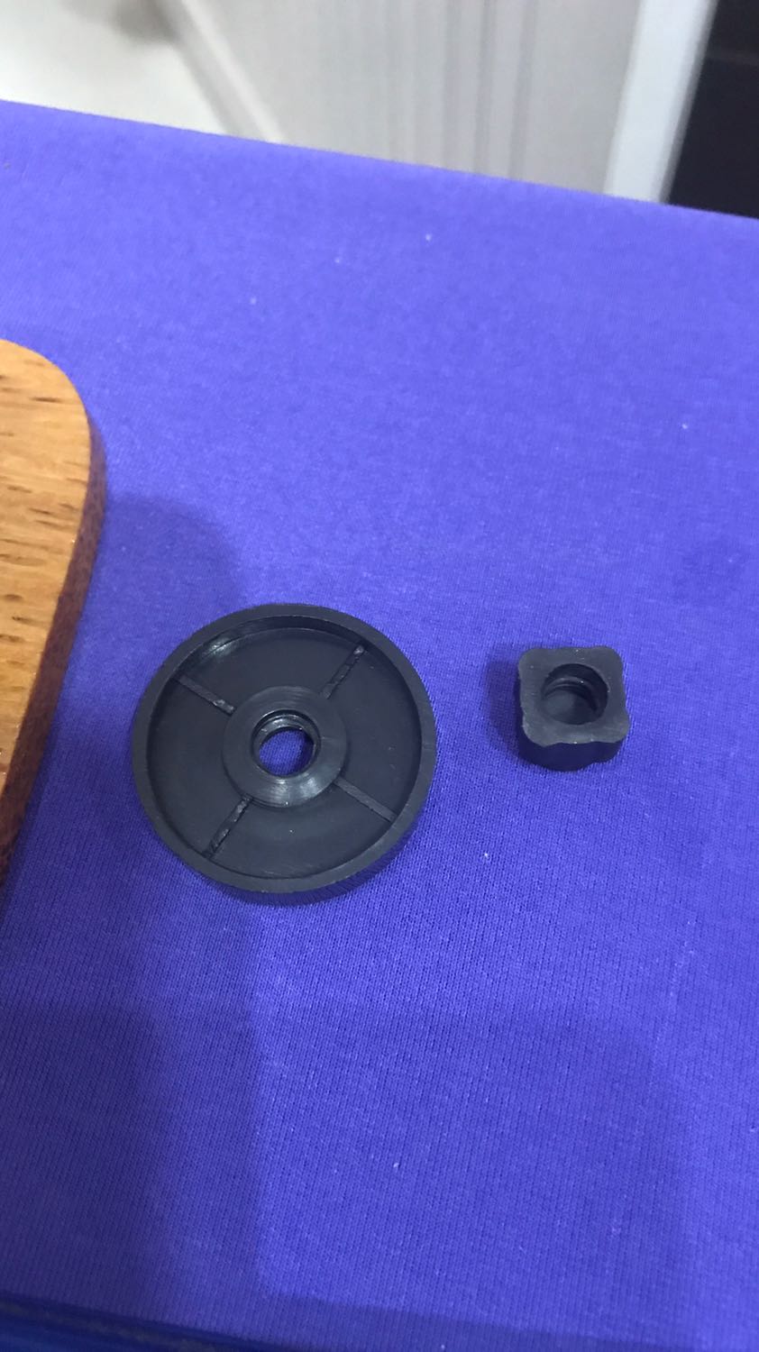 Đáng mua, chất lượng xứng đáng giá cả. Hơi bùn là thiếu tờ hướng dẫn lắp nè, có 2 bộ phận ko biết để làm gì, tạm thời cất