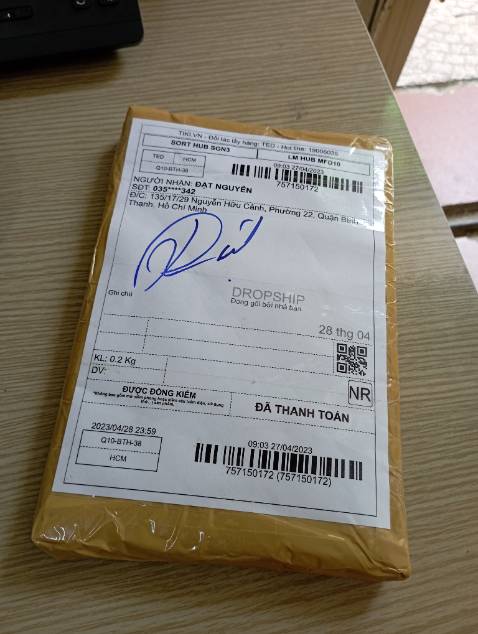 Sách trình bày rất chỉn chu, đóng gói cẩn thận, giao rất nhanh.