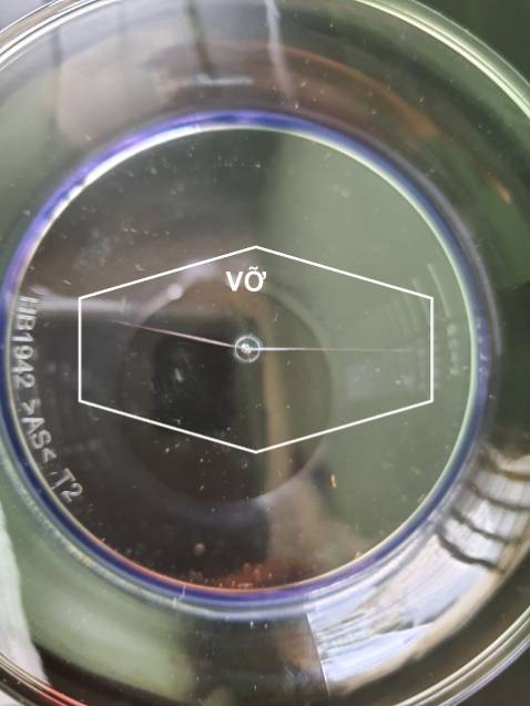 Đơn hàng tôi đặt mua 2 sản phẩm:
1/ Lò vi sóng tích hợp nướng Panasonic NN-GT65JBYUE.
2/ Máy Xay Cầm Tay Panasonic MX-SS1BRA.
Khi tôi nhận được hàng phát hiện hàng cũ bể vỡ như thế này đây. Panasonic Official Store xem lại đạo đức kinh doanh của mình nha.
Cảm ơn Tiki đã bảo vệ người tiêu dùng, hướng dẫn và hoàn tiền đầy đủ. Chúc Tiki một ngày một phát triển.