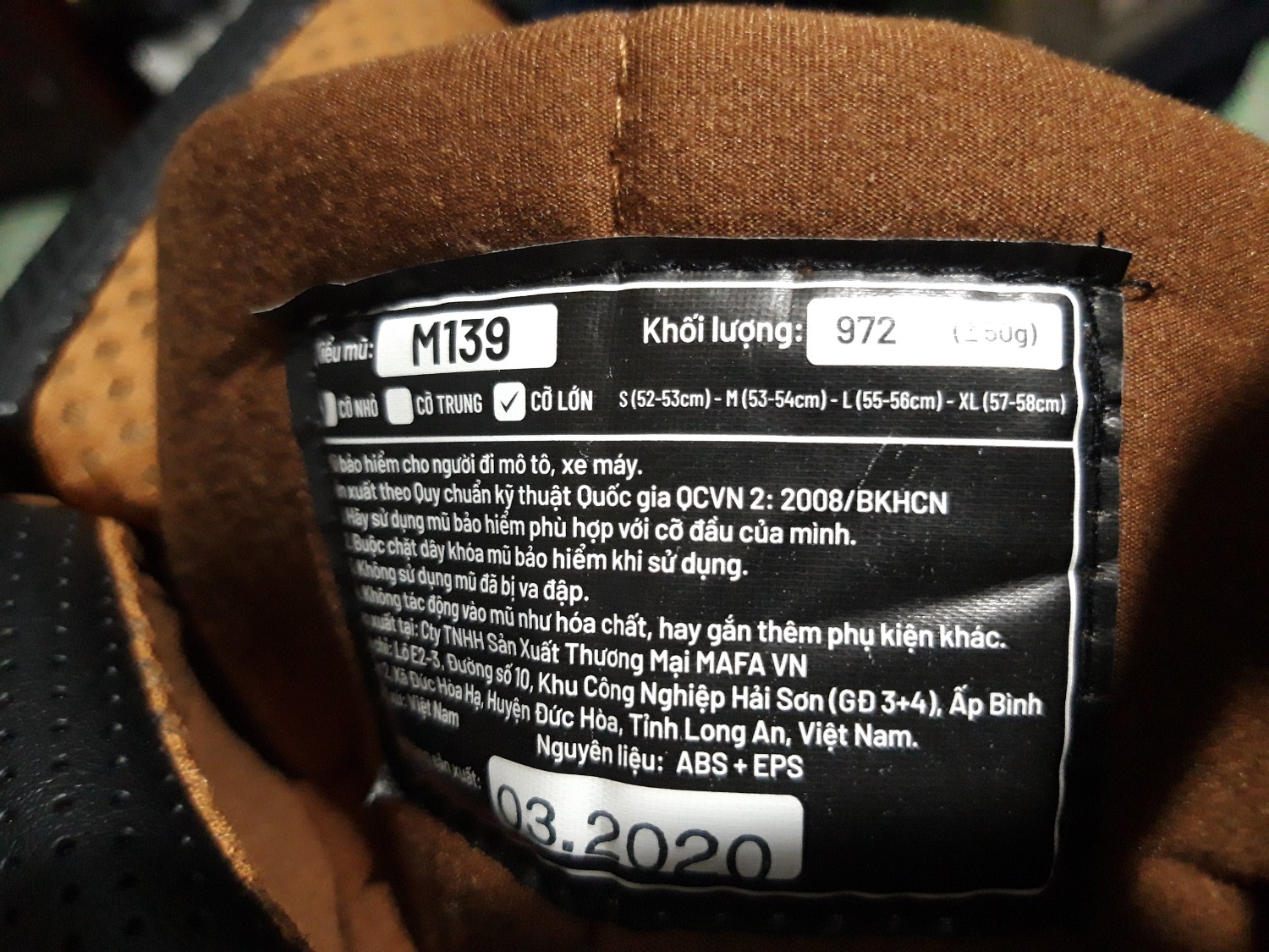 Chất lượng sản phẩm tốt nhé, đảm bảo hàng chính hãng. Bạn nữ đội rất xinh nha.Mọi người lưu ý size mô tả trên Tiki không đúng đâu ạ. Size thực tế trong hình mình đăng nhé.