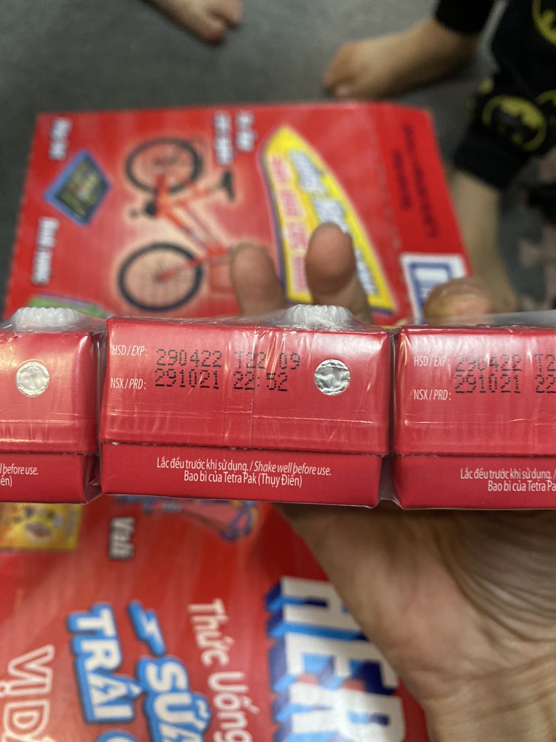 Hàng đúng miêu tả giao hàng nhanh. Vừa nhận hàng trẻ con đã mở uống ngay.