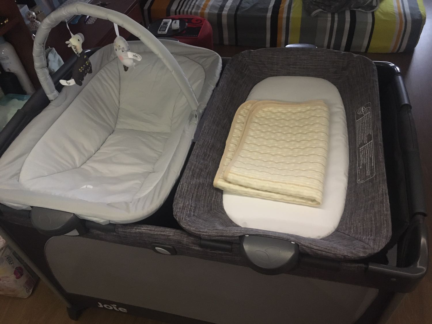 Hàng hóa đóng gói cẩn thận. Chất liệu khá ổn. 
Mình chưa sử dụng nên không đánh giá nhiều được. Nhưng về chất lượng thì mình hài lòng :)