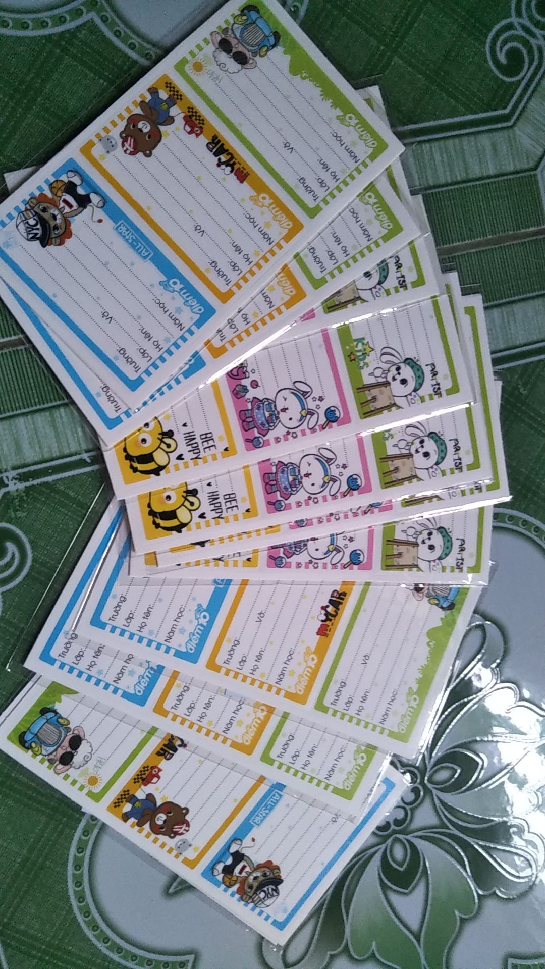 hàng giống mô tả.