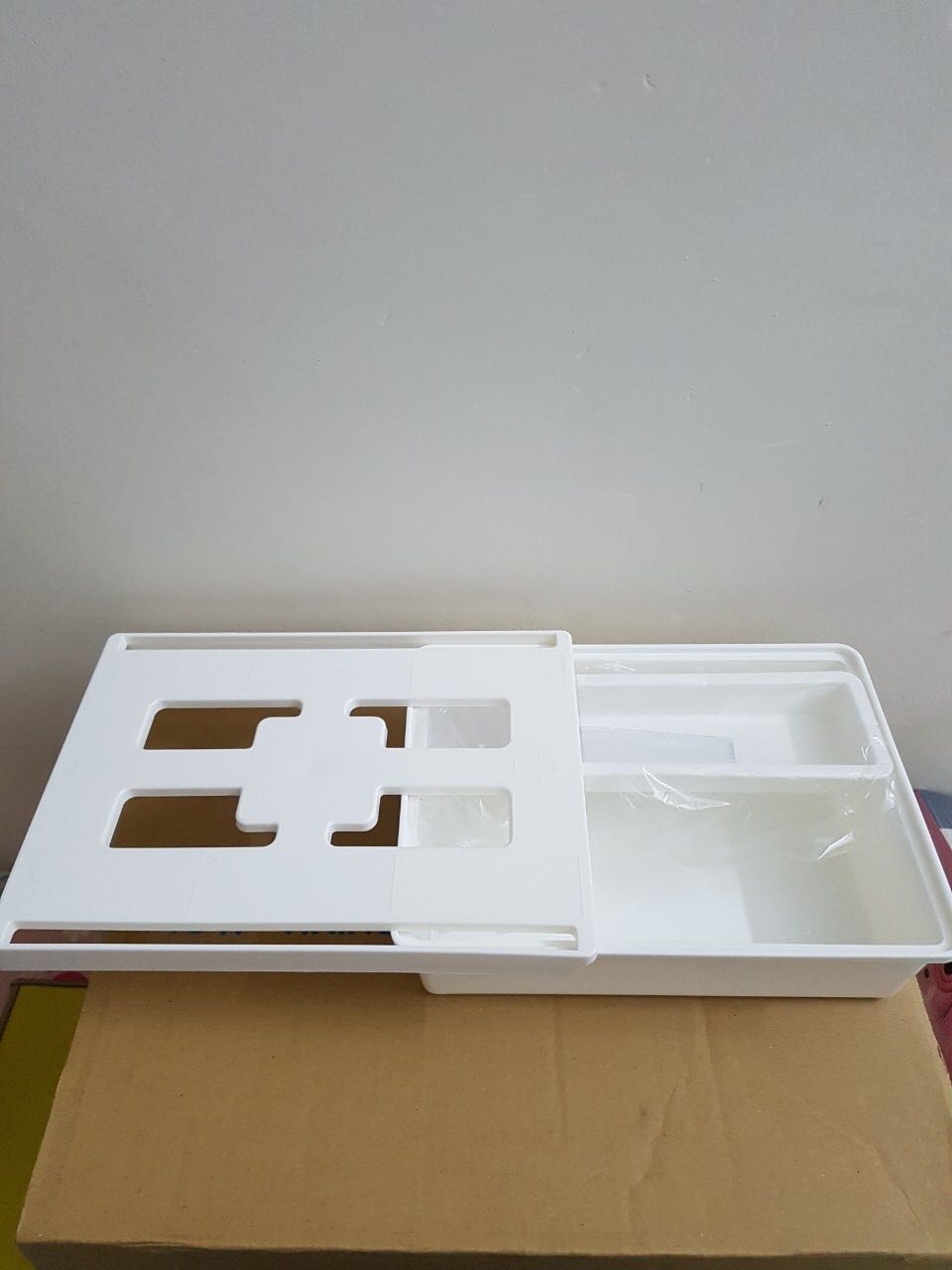 Shop giao hàng nhanh , đóng gói cẩn thận , dùng khá tiện lợi , miếng dính siêu chắc nên mua nhé mọi người