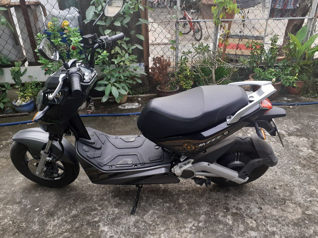 Kiểu dáng đẹp
vận hành êm ái,tiết kiệm chi phí khi xăng bây giờ 30k/l