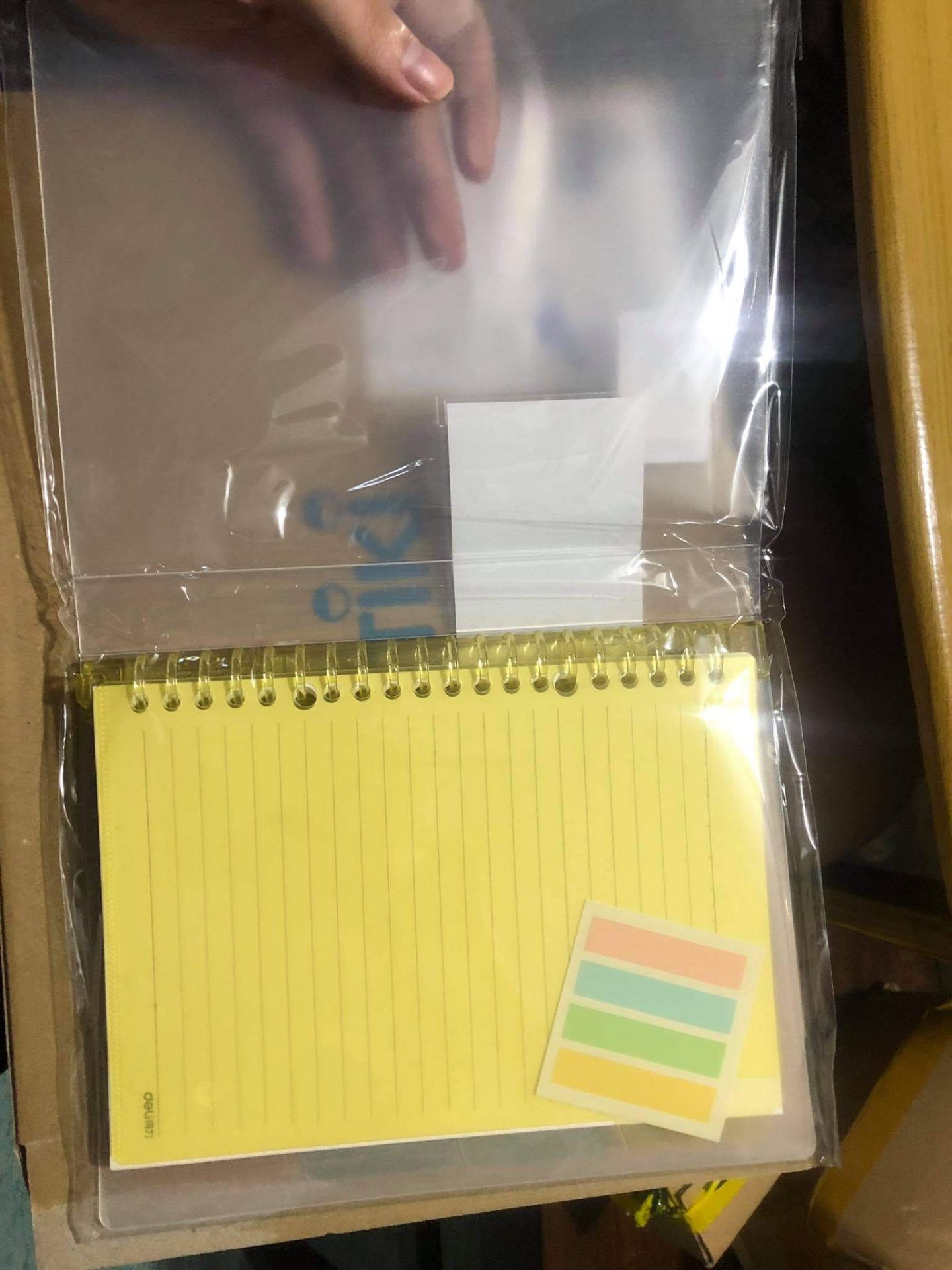 Chọn giao hàng tikinow nhưng chờ dài cổ tới chiều hôm sau phải liên hệ bên tikichat mới nhận được hàng. Sổ tạm được, k dày như mình nghĩ, so với chất lượng thì giá hơi cao.