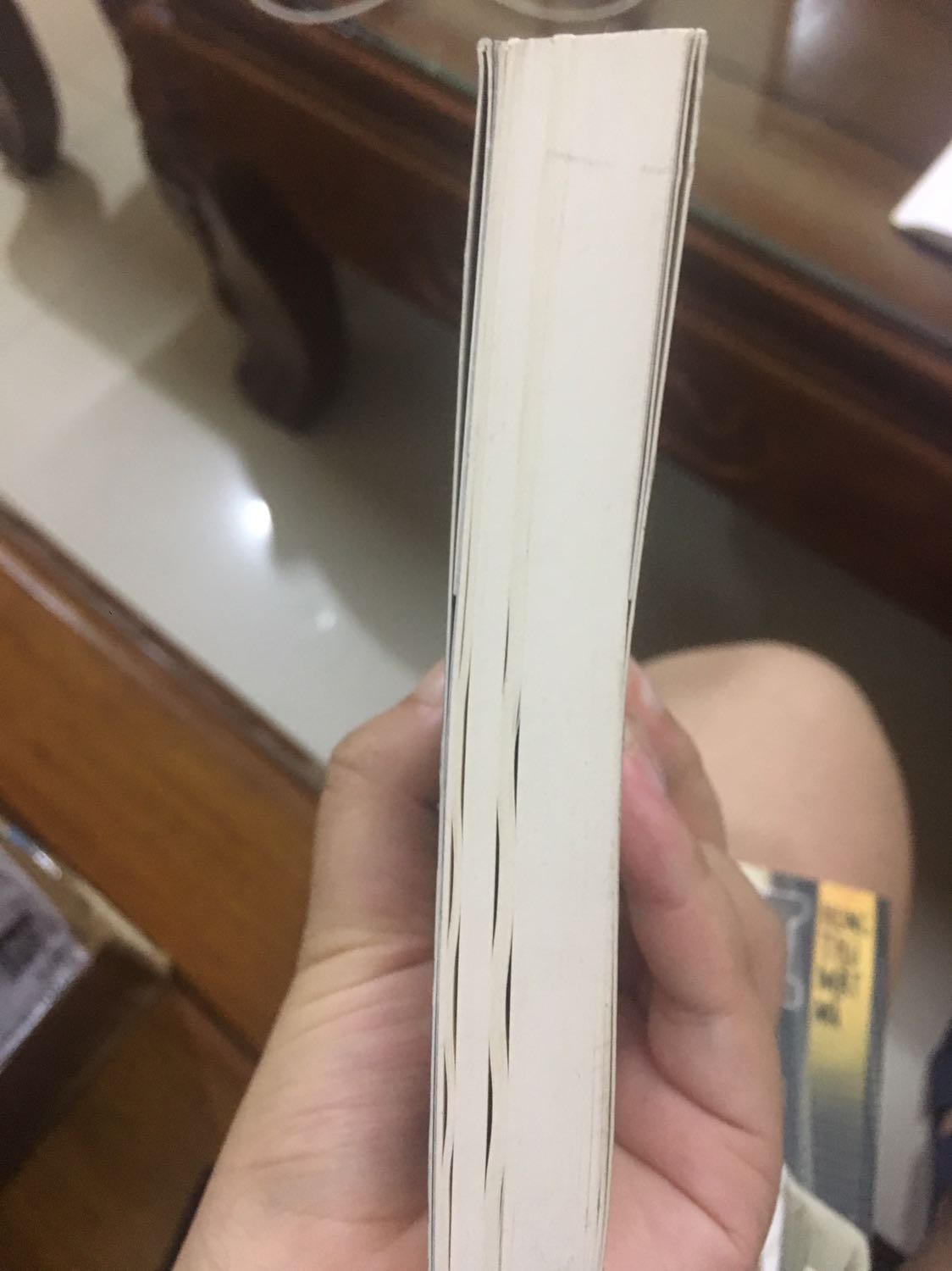 Lần mua sách ko ưng ý nhất của mình
Mình mua để sưu tầm mà sách vừa cũ vừa bẩn thế này khiến mình buồn xỉuuuu