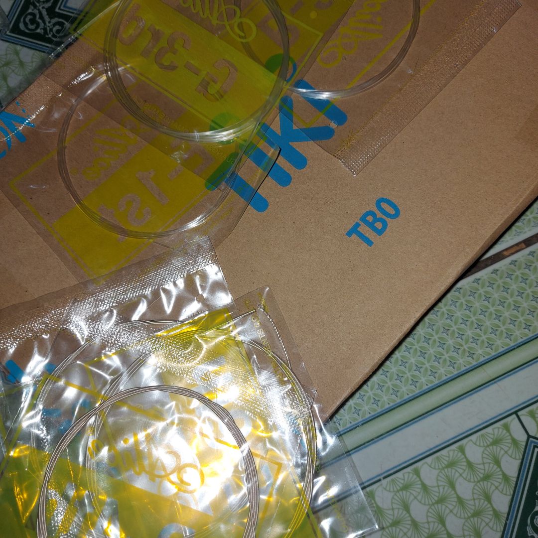 3 cọng đúng 3 cọng dây nilon tha gì tự đi mua dây nilon gắn cho rồi
          ĐÁNH GIÁ 0 SAO VỀ SẢN PHẨM