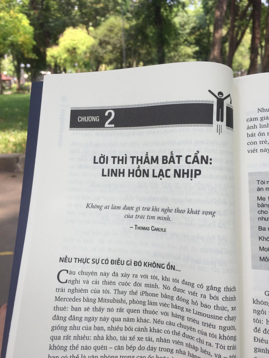 Cuốn sách rất hay của tác giả triệu phú MJ DeMarco.
Nếu bạn mơ hồ nhận ra có điều gì đó không ổn, cuộc sống dường như còn có nhiều điều mà có thể bạn chưa biết thì đây là cuốn sách dành cho bạn.
Nó chỉ ra những sai lầm trong cách tư duy thông thường, làm sao để từng bước hóa giải nó để từng bước định hướng lại con đường đúng đắn cho bản thân để đạt được cuộc sống tự do hạnh phúc.
Điều mình thích nhất trong cuốn sách này chính là mô hình khởi nghiệp Unscripted. Nó đơn giản nhưng rất chính xác. Mình nghĩ đó cũng chính là điểm chung của các doanh nhân thành công.
Hơn 300 trang được in ấn trên giấy tốt sắc nét cầm rất nhẹ sẽ đem đến cho bạn không chỉ kiến thức mà rất có thể nó sẽ giúp thay đổi cuộc đời của bạn.
Rất có thể một ngày nào đó, bạn sẽ đưa cuốn sách này cho con cháu, bạn bè và những người thân yêu của mình.