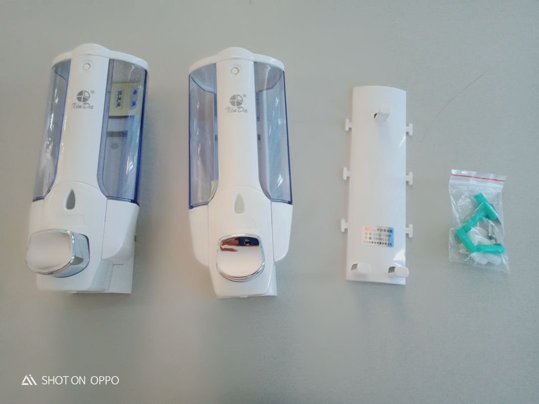 sản phẩm nhìn đẹp nhưng không biết thanh nhựa đi kèm là gì ?. nhờ shop tư vấn giúp. thanks!