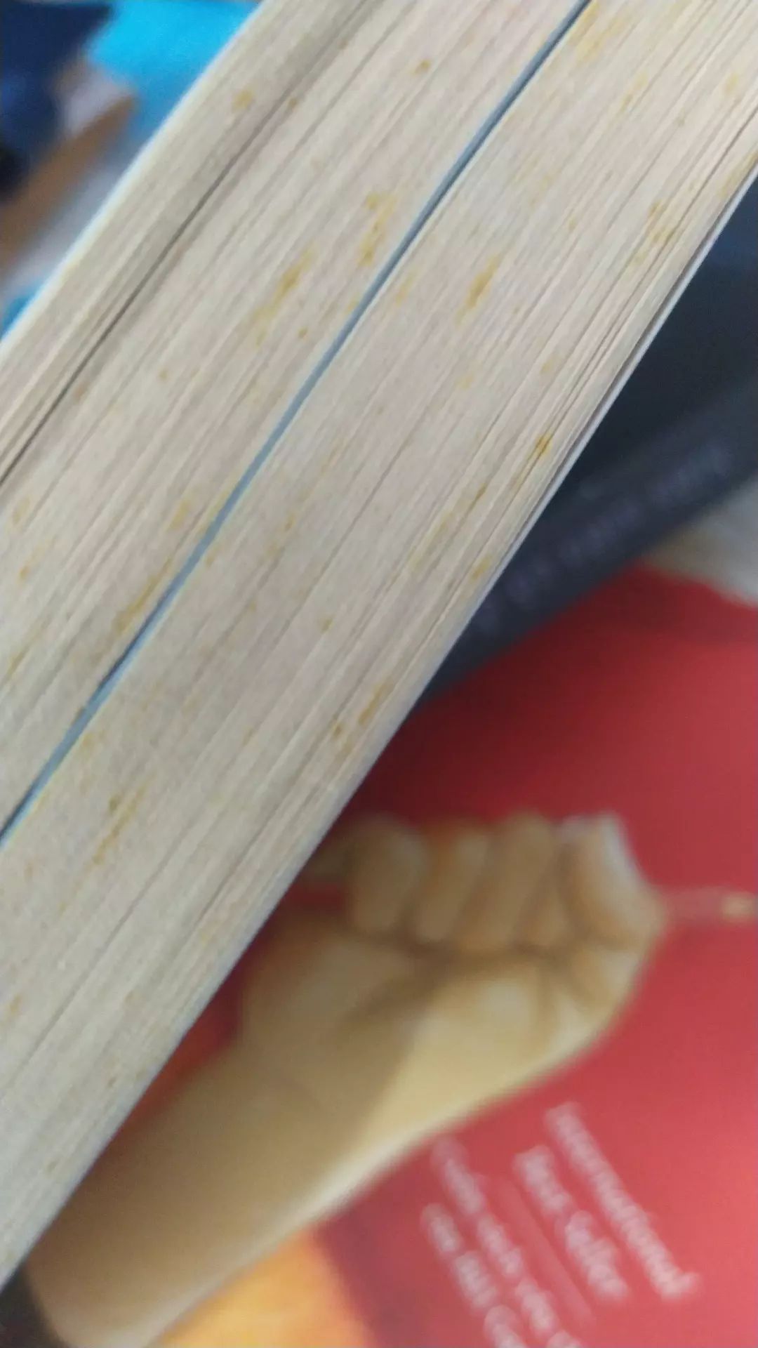 Sách đẹp, bọc cẩn thận tuy nhiên hơi bẩn. Tương đối hài lòng!