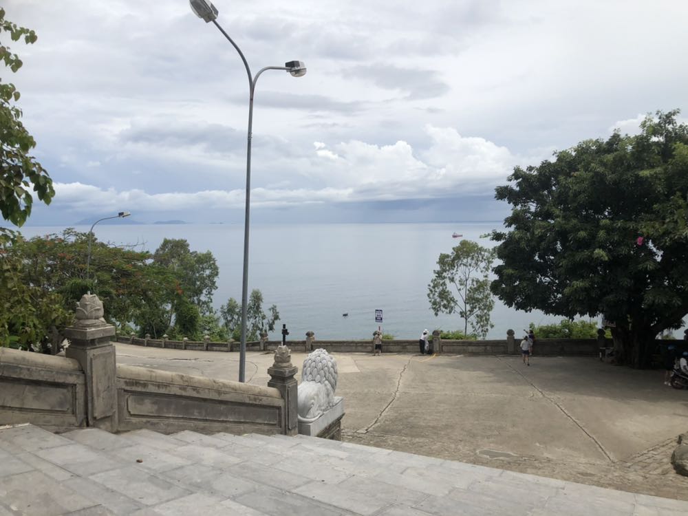 Hàng đẹp chất lượng. Vỏ bằng nhôm nên chắc độ bền sẽ cao . Chíp led to dày khá sáng bố minh khá thích sản phẩm của shop mong shop luôn bán hàng uy tín như vậy. Cảm ơn shop