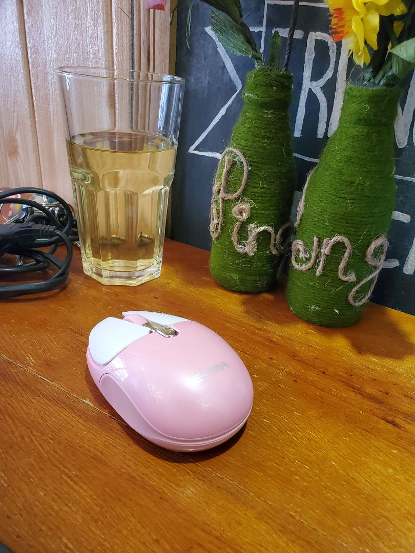 Sản phẩm trông dễ thương, xài ổn. Chuẩn bluetooth 5.1 hơi mới nên có thể khó kết nối với các thiết bị dùng chuẩn kết nối cũ.