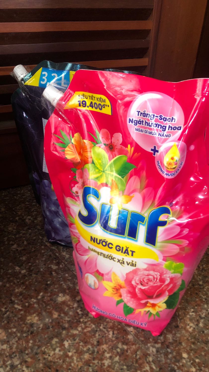Lần đầu mua hàng trên tiki , đặt căn nuoc giặt 3,8l lại giao túi nuoc giặt 3,3L ,Thất vọng thuc su . Bye tiki luon , và shop làm ơn bán thì phải giao đúng hàng . Còn nếu het thì cung phai báo cho khách bik chứ .