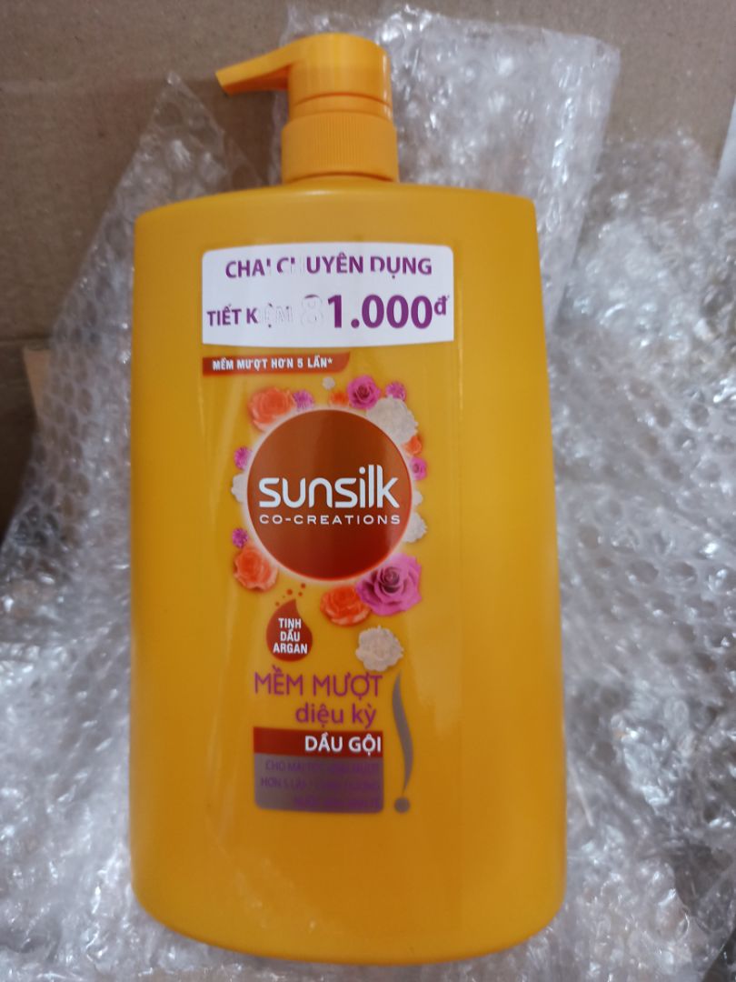 thời gian nhận hàng khá lâu, shop đóng hàng cực kỳ cẩn thận, bọc lớp nylon chống va đập riêng từng món, hết sức hài lòng.