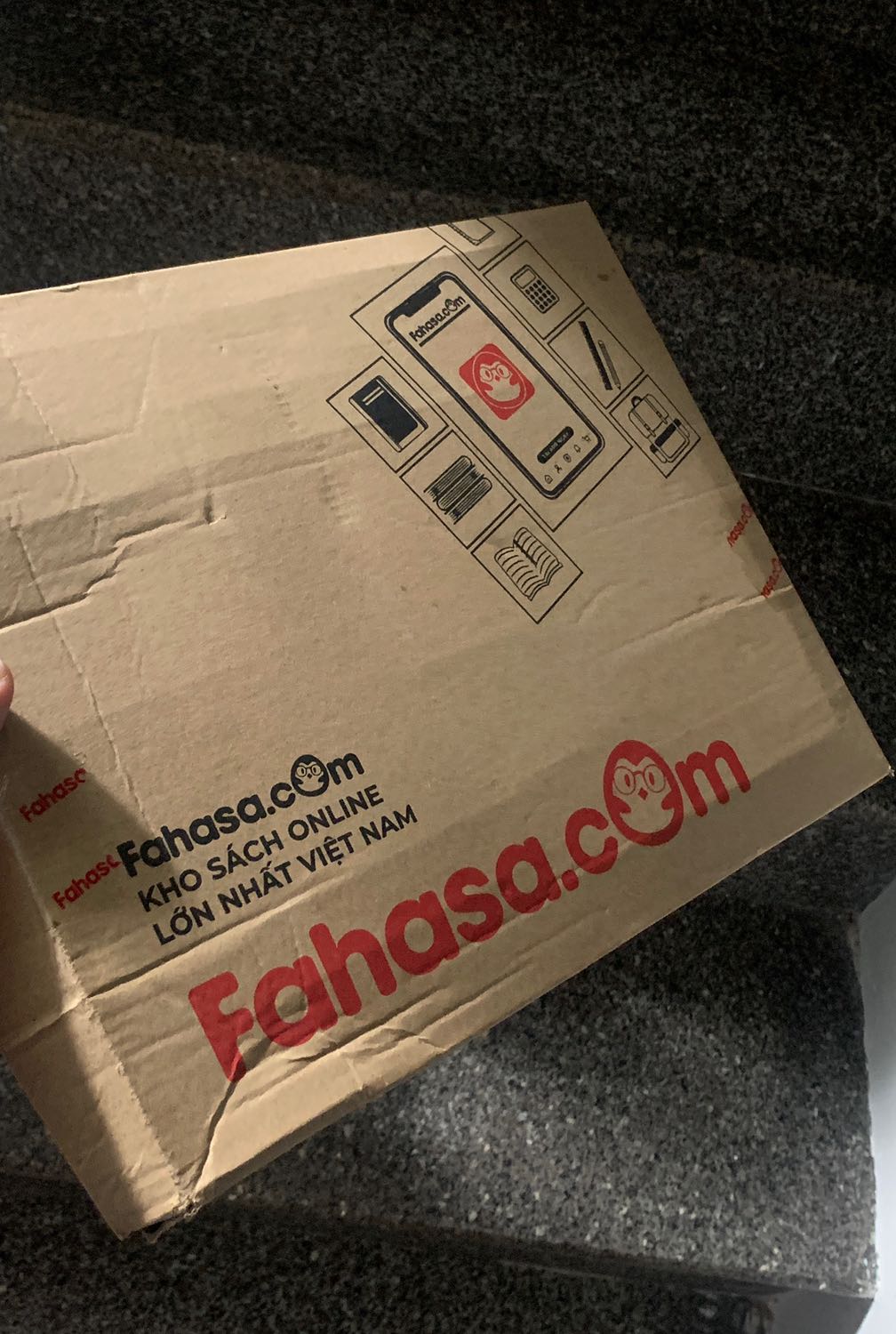 Sách được gói rất kỹ càng và cẩn thận xin cảm ơn tiki và fahasa 
Chúc chúng ta ngày càng phát triển thành công rực rỡ