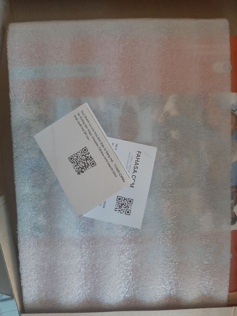 Shop giao đúng sản phẩm. Giao nhanh. Sách không bị hư hỏng hay là cũ kỹ. Gói hàng tốt.