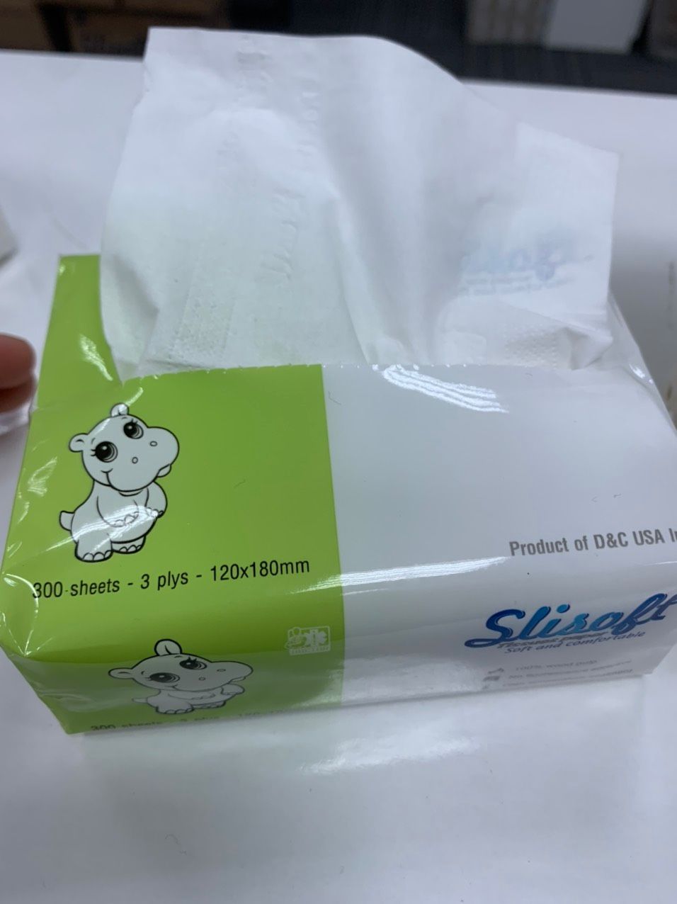 Nhận được combo mấy gói giấy ăn mà sướng rung người vì nó to, đẹp, dày dặn hơn mình nghĩ quá nhiều. Date còn rất xa. Shop gói hàng cẩn thận chắc chắn. Có 10 sao cho 10 sao luôn