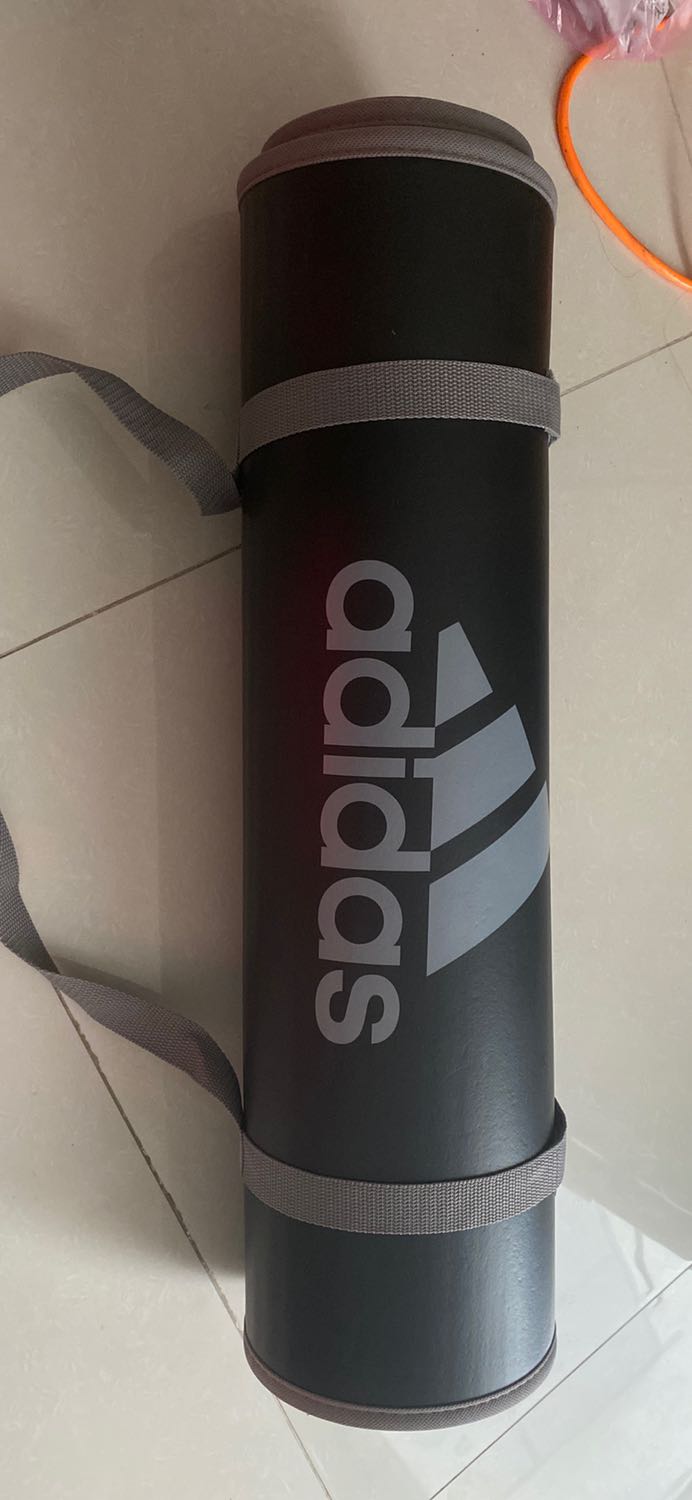 Hàng đúng như miêu tả, giá thành rẻ hơn so với web chính, êm dày, rất thích hợp tập yoga với các bạn k quen tập thảm mỏng.