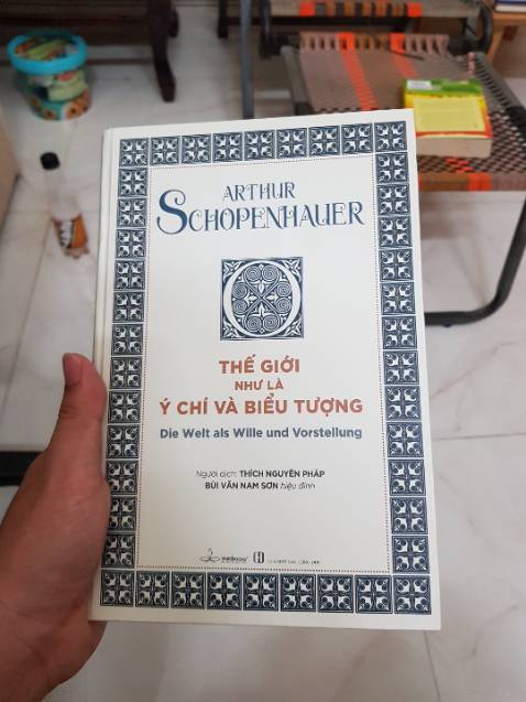 Bìa sách thì có nơi hơi cấn 1 tẹo, nhưng mà giao nhanh.