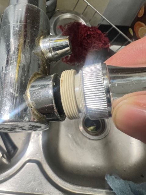 Không thể lắp được vào. Zen quá to so với vòi