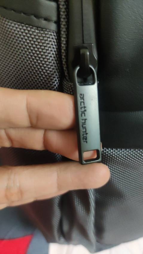 Sản phẩm rất đẹp, nhẹ, thời trang. Có vẻ bền chắc và chống va đập tốt. Rất ưng ý :)
Hàng chính hãng, chuẩn bao đẹp :D Sản phẩm rất đẹp, nhẹ, thời trang. Có vẻ bền chắc và chống va đập tốt. Rất ưng ý :)
Hàng chính hãng, chuẩn bao đẹp :D