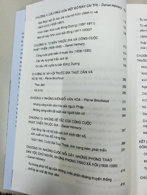 Những phân tich sâu sắc, những góc nhìn đa chiều về xã hội Việt Nam trong giai đoạn trước và trong chế độ thực dân kiểu cũ. Tôi mong rằng sắp tới Omega sẽ ra mắt một tác phẩm với ngòi bút sắc sảo hơn nữa về xã hội miền Nam trong chế độ thực dân kiểu mới 1954 - 1975
Ps: Một cuốn sách đáng đọc, đáng học. Đúng như tiêu chí: Dân ta phải thuộc sử ta.