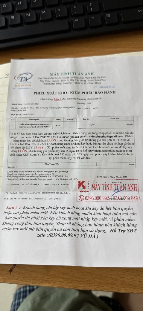 Mua hàng của shop bị hỏng thẻ, nhắn tin kêu đổi mà không được. Bán hàng chat với khách hàng thì rất cục súc