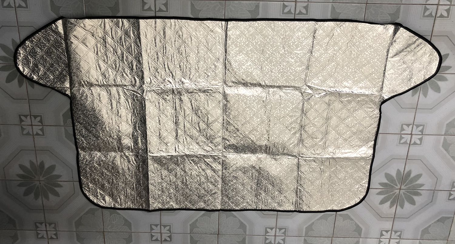 Bạt giao không đúng với thực tế. 
1. Không có chun gài vào gương
2. Phần kẹp cửa không phải tai chống nước vào theo model mới (loại ra trước đó)
Yêu cầu cửa hàng liên hệ đổi