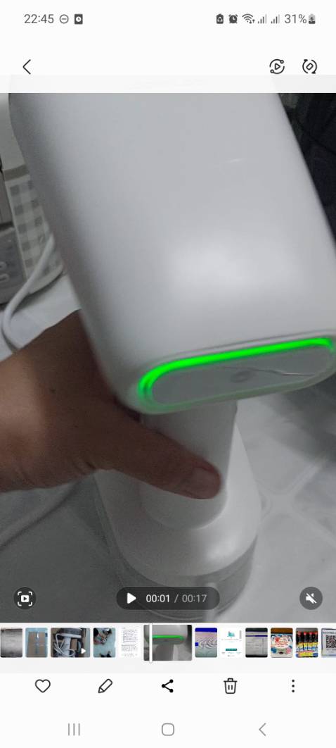 Bàn ủi đổ nước vào mở máy kêu tạch tạch ko lên hơi. Nhờ tiki hổ trợ xử lý đổi trả lại dùm. Cảm ơn ạ.