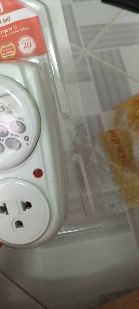 Hàng bị bốc gỡ hàng cũ mà dám bán cho khách hàng. Tôi chấp nhận mua giá cao mà đưa hàng cũ đã bị gỡ gym bán bại, làm ăn *** vậy thì tôi ra shop trực tiếp mua an tâm hơn