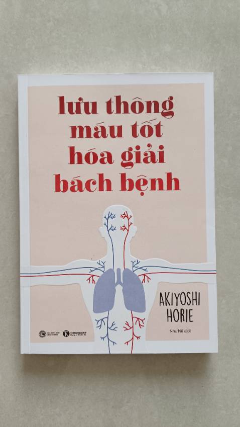 Sách bìa đẹp dễ hút người đọc nhưng nội dung mới là thứ quyết định để mua nó,theo mình nội dung Cuốn sách này hợp với phụ nữ nhiều hơn,và Nên đọc để hiểu thêm về lưu thông máu trên cơ thể