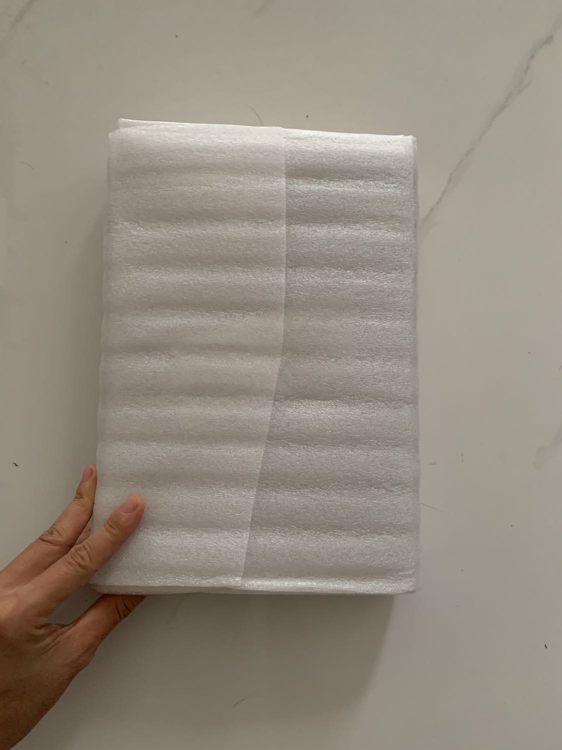 Một trong những cuốn sách đạt giải Nobel của thế giới. Mình mua sách thấy nhà cung cấp đóng gói khá kĩ và giao nhanh. Sách bọc cẩn thận có hình ảnh đính kèm. Bìa sách cứng giá trị trên 300k nhưng mình mua tiki với nhà cung cấp này giảm gần 50% và rất chất lượng. Vote 5 sao cho services tốt từ người bán. Cảm ơn shop nhiều 😘😘😘