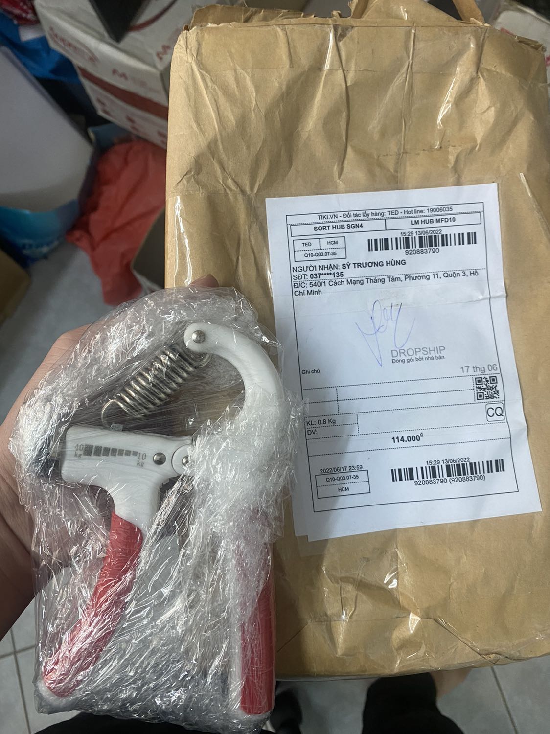 Hàng đã bị rỉ sét - 60kg giao 40kg mở tới đây không muốn ở cái kia xem luôn Hàng đã bị rỉ sét - 60kg giao 40kg mở tới đây không muốn ở cái kia xem luôn