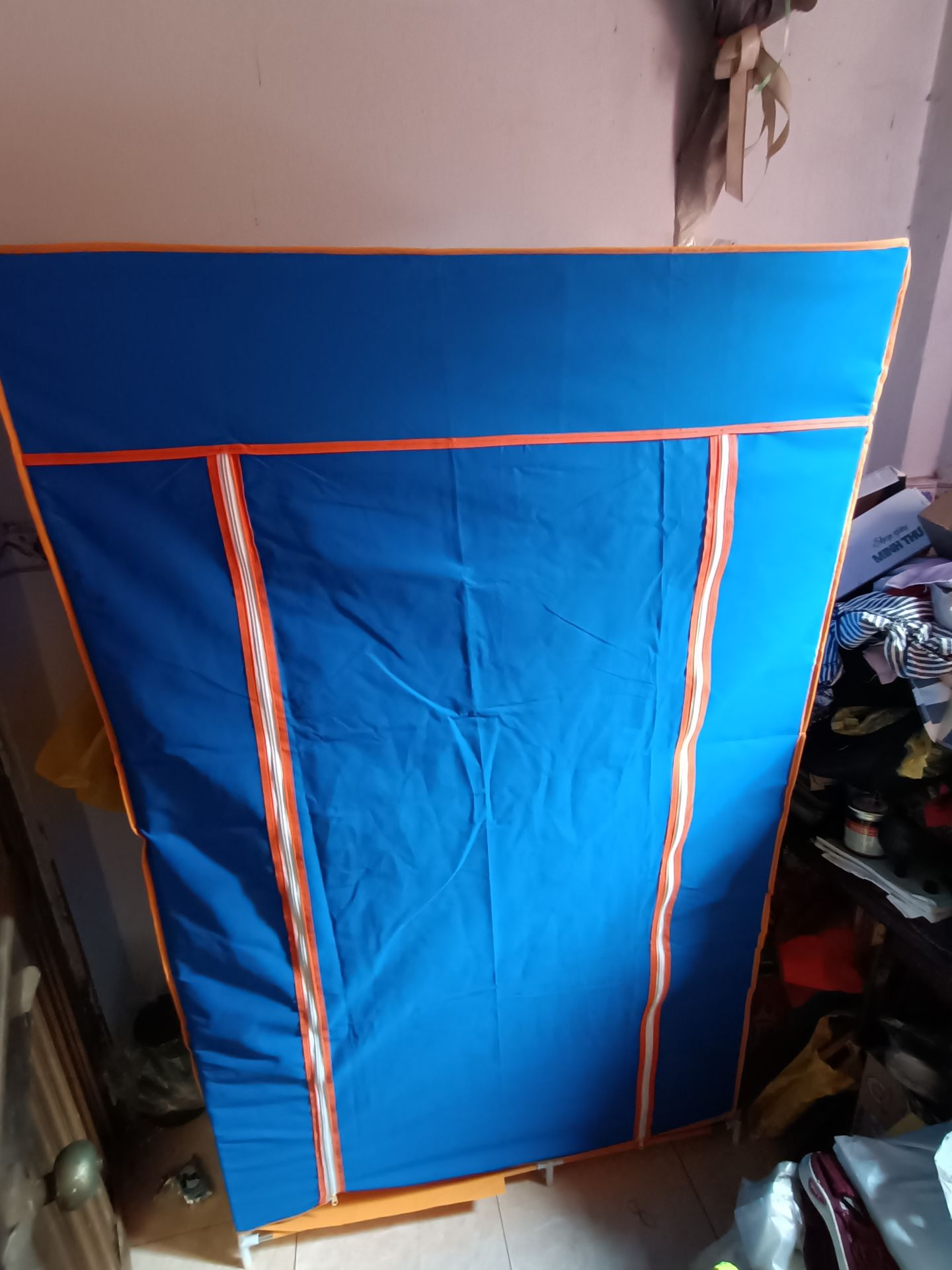 Lần đầu tiên mua nhưng rất hài lòng, kể cả chất lượng vẫn thái độ phục vụ... full sao nha!!!
Hôm mình mua bị thiếu 1 linh kiện nhỏ, nhắn 1 cái là shop gửi ngay cho mình, rất nhanh chóng!!!
((Vì mình muốn treo áo dài nên thay đổi một chút cho đủ chiều cao ^^))