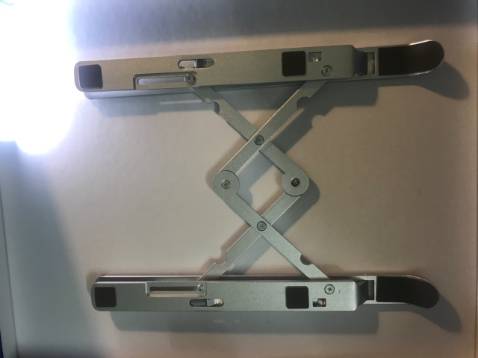 Sản phẩm chất lượng, hàng thực tế như mô tả, mình hay ngồi quán cafe làm việc nên rất hữu ích nên gấp gọn như thế này thì tiên lợi, ủng hộ shop ✌️. Mong shop ra nhiều sản phẩm hữu ích ntn nhiều hơn nữa .